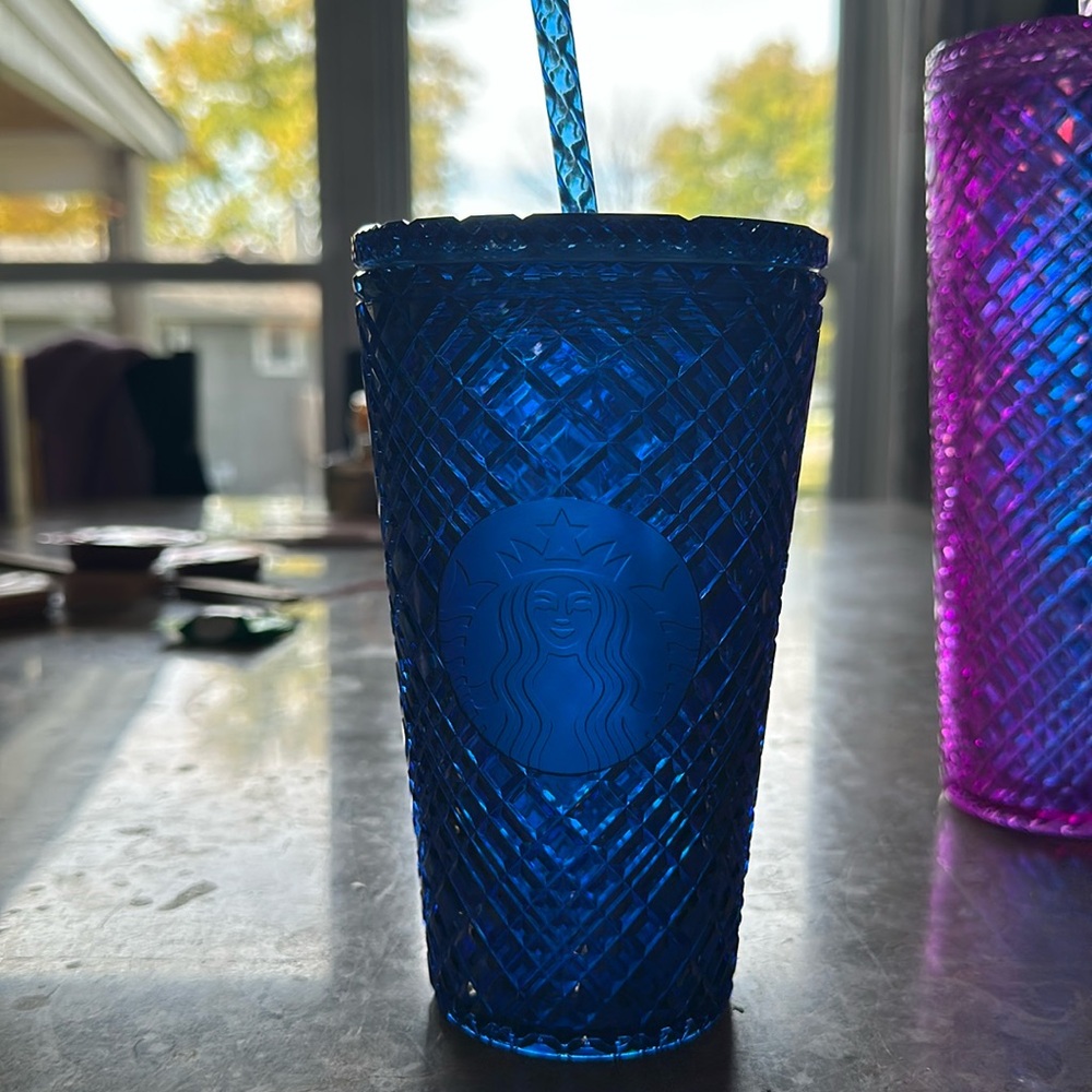 Starbucks cup 16oz size